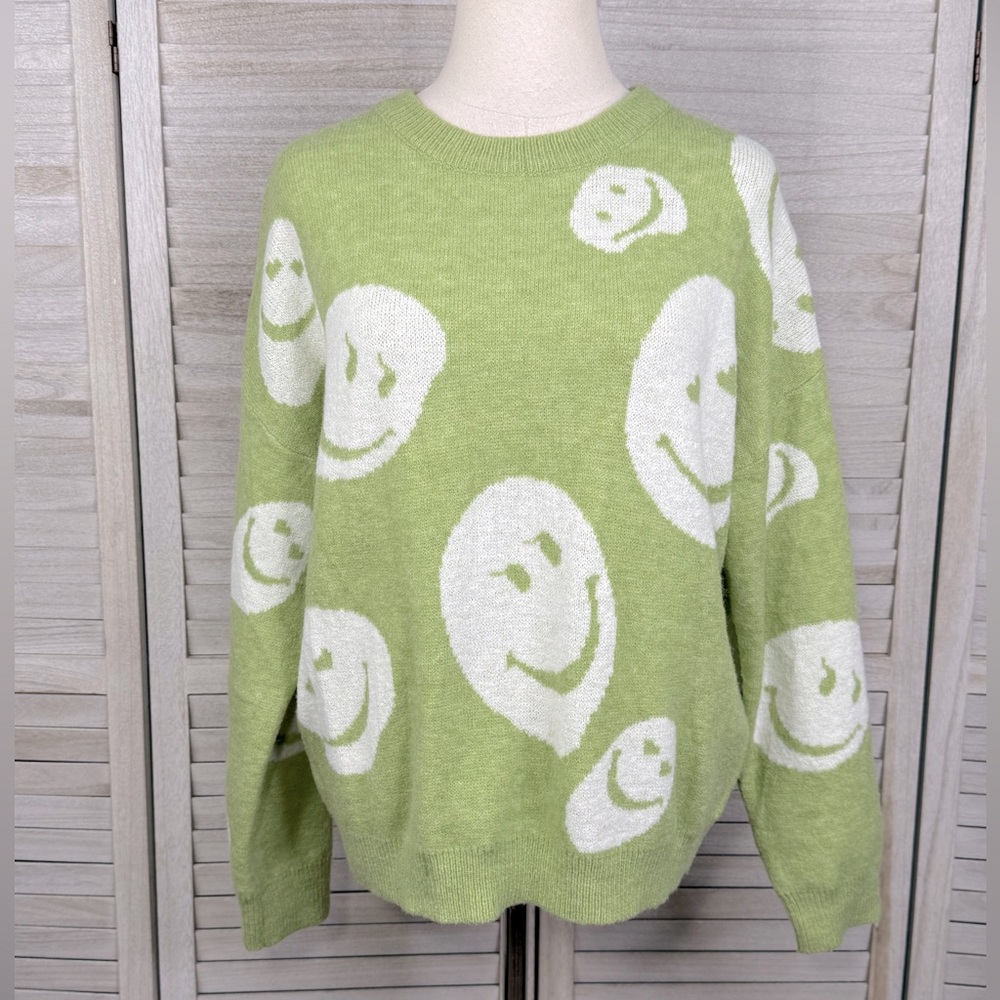 FOREVER 21 Smiley Face Crewneck Sweater Green/White-Medium - Picture 1 of 2